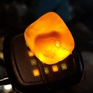 سنگ عقیق یمنی زرد اصل سنگ عقیق یمنی طلایی اصل سنگ عقیق زرو راف عقیق زرد اویز عقیق تامبل شده عقیق یمنی تیره سلما گالری