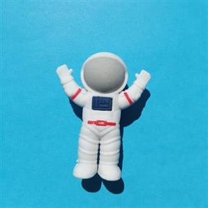 پاککن فانتزی فضانورد