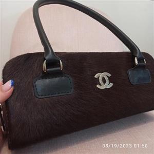 کیف دستی زنانه ترکیب چرم مو دار و ساده گاوی درجه یک دست دوز