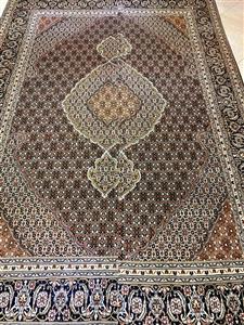 فرش دستباف تبریز ۴۰ رج ماهی  