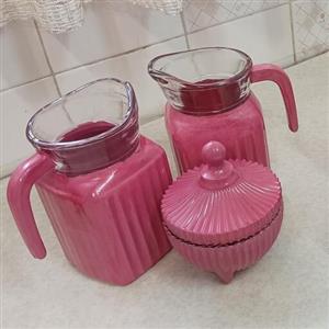 پارچ بلوری نیم لیتری رنگی رنگ آمیزی شده با رنگ  ثابت و قابل شستشوبی. ان. اس (B.N.S )