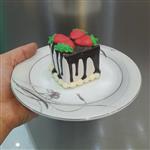 استند کیک ( با تزیین شکلات و توت فرنگی ) شیک و جالب