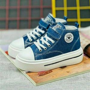 کفش آل استار خارجی  دخترانه و پسرانه جنس درجه یک زیره پی یو نرم نرم رویه جین بسیار سبک رنگ آبی