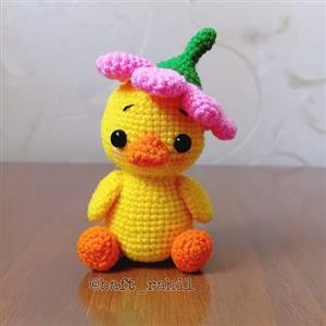 عروسک جوجه اردک گل به سر بافتنی