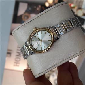 ساعت زنانه هومیس بیضی دو رنگ طلایی صفحه نقره ای HM23385s01-3