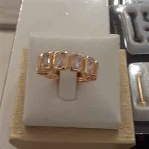 انگشتر تنیسی جواهریysxرنگ ثابت و ضدحساسیت در دورنگ طللیی ونقره ای