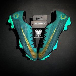 کفش فوتبال نایک مرکوریال ویپور  رونالدو قابل استفاده در چمن طبیعی