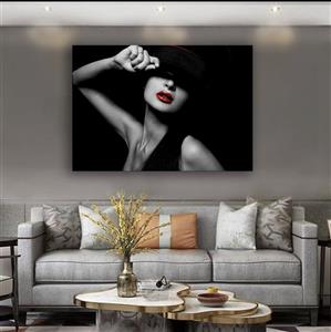 تابلو سیاه و سفید رژ قرمز