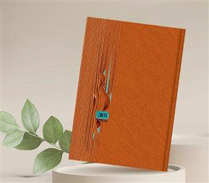 سالنامه ( سررسید) 1403 جمعه مشترک ابعاد وزیری (105-1)