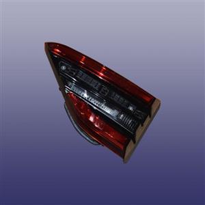 چراغ عقب راست روی درب صندوق ام وی ام X55