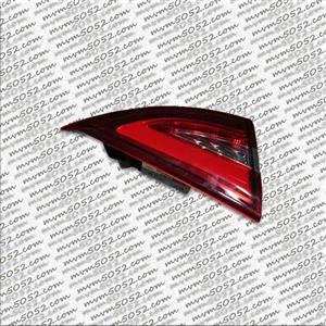 چراغ عقب چپ روی درب صندوق آریزو ۵