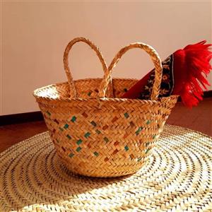 زنبیل حصیری طرح دار