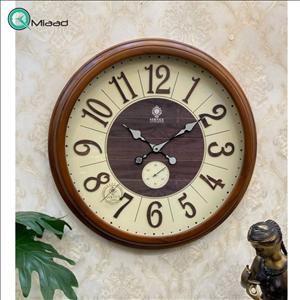 ساعت دیواری چوبی ورتیچ مدل 620، ساعت دیواری با چوب طبیعی سایز 60 با موتور آرامگرد تایوانی، دارای تنوع بسیار طرح و رنگ، رنگ قهوه ای و صفحه کرم رنگ با اعداد لاتین