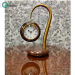 ساعت رومیزی فلزی آرتمیس مدل 1010، ساعت رومیزی بسیار زیبا و مدرن آرتمیس، دارای تنوع رنگ بندی و رنگ های زیبا، دکوری و بسیار زیبا، اعداد رومی، رنگ قهوه ای تیره