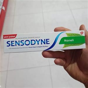 خمیر دندان سنسوداین SENSODYNE مدل Naneli ضد حساسیت با طعم نعنا حجم 100 میلی‌لیتر