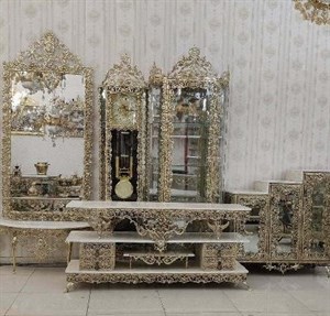 ست کامل بوفه با بدنه ی تمام برنزی کار شده و طرح گل سرخ  کد 8053