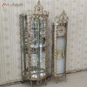 ساعت ایستاده با زمینه سفید و بوفه نیم گرد تمام برنزی طرح گل آفتابگردان کد 8006