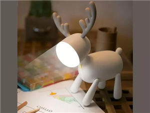 چراغ رومیزی سیلکونی فانتزی شارژی طرح گوزن L17 Cartoon deer small night light USB charging 