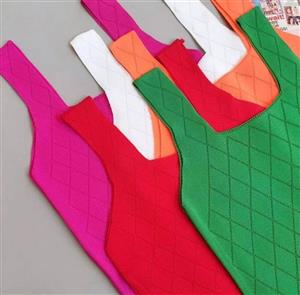 تاپ بافت یقه خشتی طرح لوزی