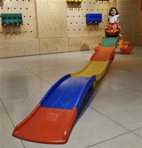 ترن هوایی خانه بازی