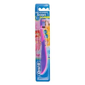 مسواک اورال-بی مدل Expert Stages 5-7 Cars Red با برس معمولی Oral-B Pro Expert Stages 5-7 Cars Red Tooth Brush