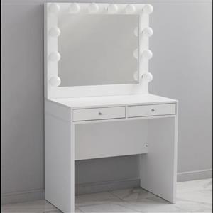 میز آرایش لامپ دار ۱۲