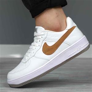 کتونی نایک ایرفورس سفید کاراملی کاپا