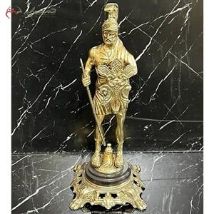 مجسمه سرباز رومی ساخته شده از برنز و صفحه سنگی مرمر