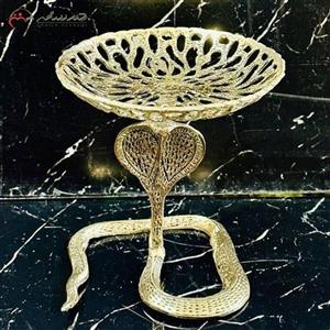 ظرف خرما خوری برنزی در طرح مار کبری ایستاده طلایی رنگ