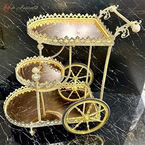 میز بار برنزی در طرح دسته توت فرنگی، سه طبقه آینه ای