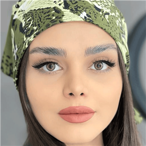 لنز رنگی سالانه آیس کالر لاکچری چارمینگ گرین ICE COLOR LUXURY CHARMING GREEN 