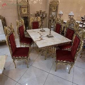 میز ناهار خوری 6 نفره برنزی طرح طاووس با رویه سنگ مرمر و رنگبندی متنوع پارچه صندلی