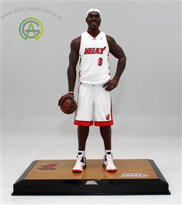 اکشن فیگور بسکتبالیست معروف Lebron James ساخت شرکت Boutique Models