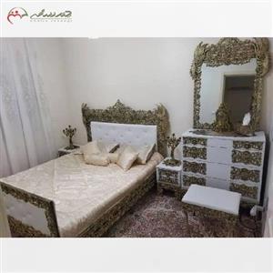 سرویس کامل خواب شامل تخت، آینه کنسول، صندلی و باکس های مینی جنس 