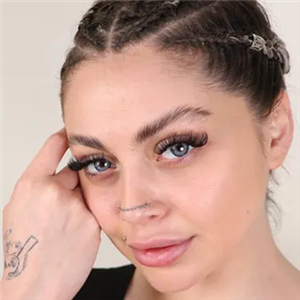 لنز رنگی  سالانه هیپنوس مجستی بلو Hypnose majesty blue