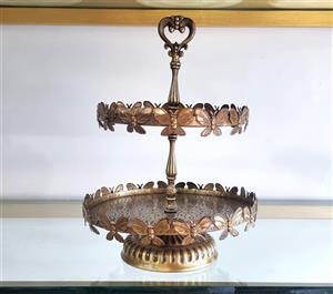 شیرینی خوری دو طبقه پایه دار فلزی آبکاری آنتیک طرح پروانه (کد کالا 02071205) 