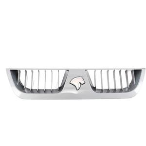 جلو پنجره سمند نقره ای