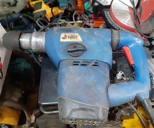 دریل بتن کن ۱۲۰۰ وات ۷ کیلویی نک مدل NEK 1240CH استوک