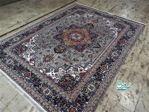 فرش ماشینی 440 شانه طرح هریس زمینه فیلی