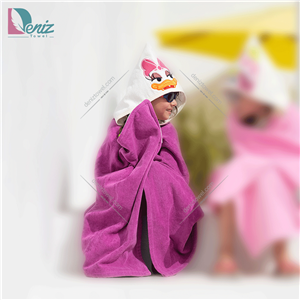 حوله کودک شنلی طرح اردک بنفش