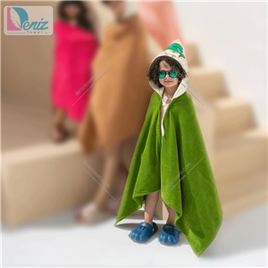 حوله کودک شنلی طرح مرد ماهیگیر