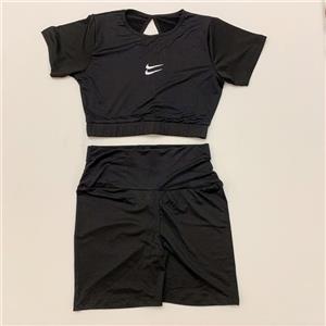 ست دو تیکه کراپ و شلوارک نایکی ایس زنانه کد 8019