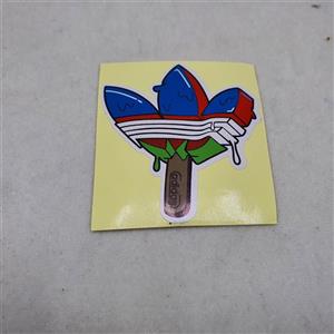 برچسب ادیداس کد ۸۱۰۹۳۴۲۴