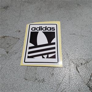 برچسب آدیداس کد ۷۱۹۰۴۴