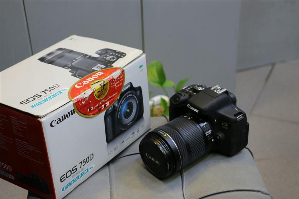 Canon Eos 750D Kit 18-135 Camera