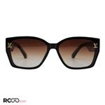 عینک آفتابی پلاریزه لویی ویتون با فریم قهوه ای، مستطیلی شکل و لنز سایه روشن مدل P22364