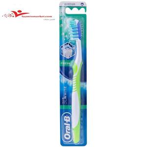 مسواک اورال-بی مدل Advantage 3D white Fresh با برس معمولی Oral-B Advantage 3D White Fresh Tooth Brush
