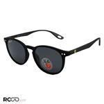 عینک آفتابی FERRARI و Ray-Ban با فریم گرد، مشکی مات، دسته شطرنجی و لنز پلاریزه مدل RB8367