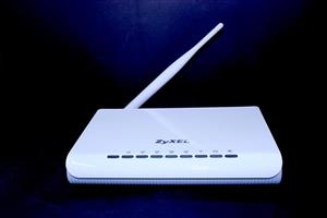 مودم روتر ADSL2 زایکسل مدل P-660HW-T1 (استوک) 