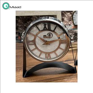 ساعت رومیزی بتیس مدل 1525، ساعت رومیزی فلزی لوکس، با تنوع رنگ بندی و رنگ آبکاری مات، اعداد رومی در صفحه ساعت، ترکیب رنگ نقره ای صفحه سفید